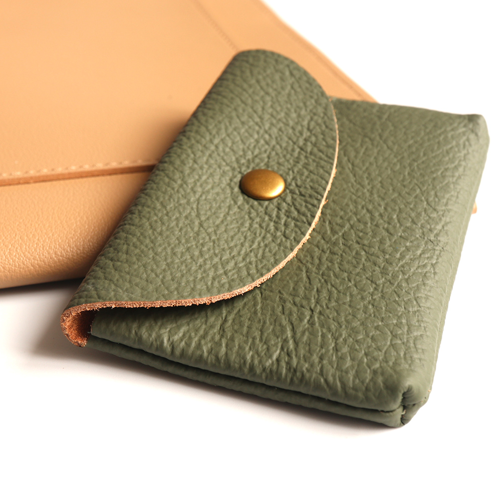 Tarjetero pequeño con letras p - Women Bags Logo reseña y precio
